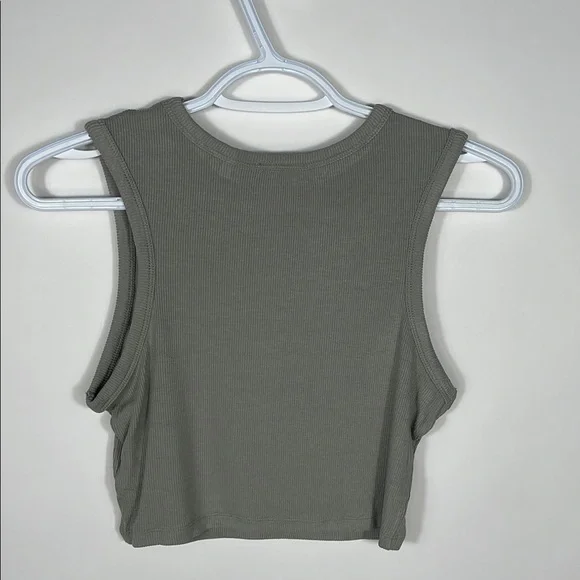 UNLABELED Ribbed Sleeveless Top - Picture 4 of 5